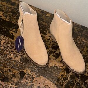 New White Mountain Altos Ankle Side Zip Beachwood Tan Suede Ankle
